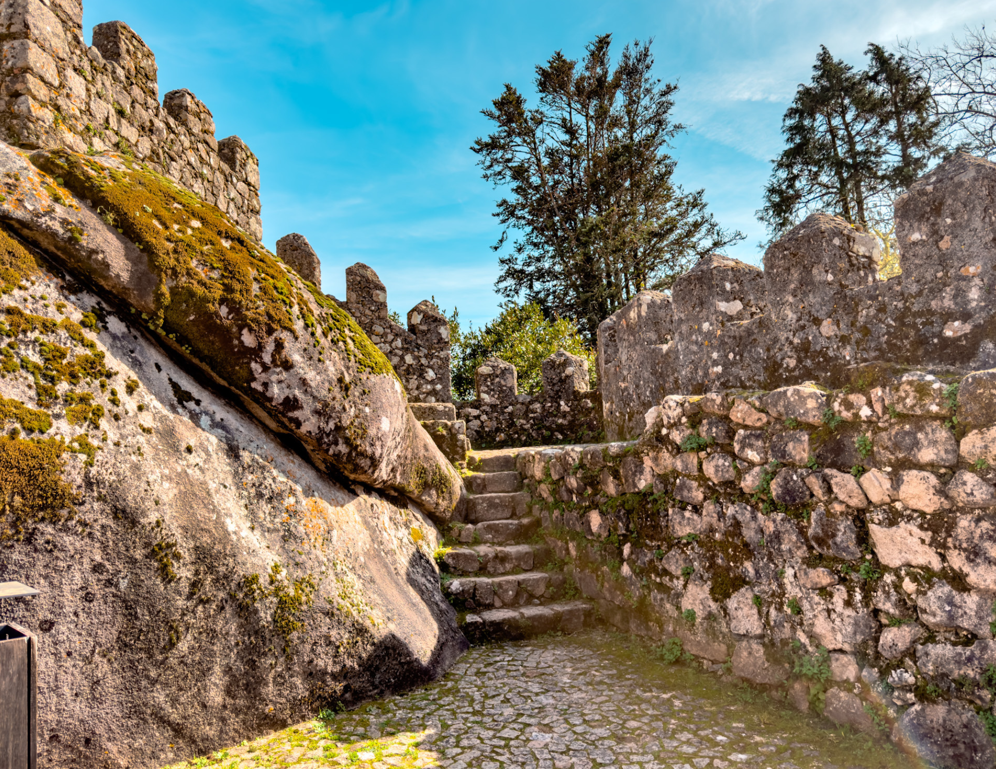 Moorish Castle Sintra Guide What to Expect, Views, History, and If It’s Worth It Moorish Castle Sintra  (4).png